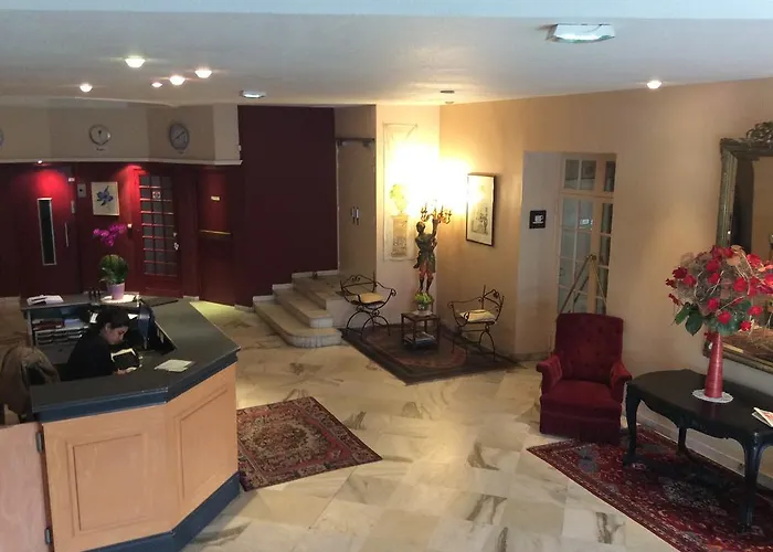 Отель Bristol Каркассон