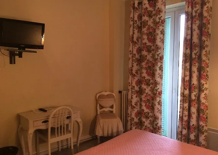 Отель Bristol 3*