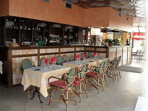 Bristol Отель Каркассон